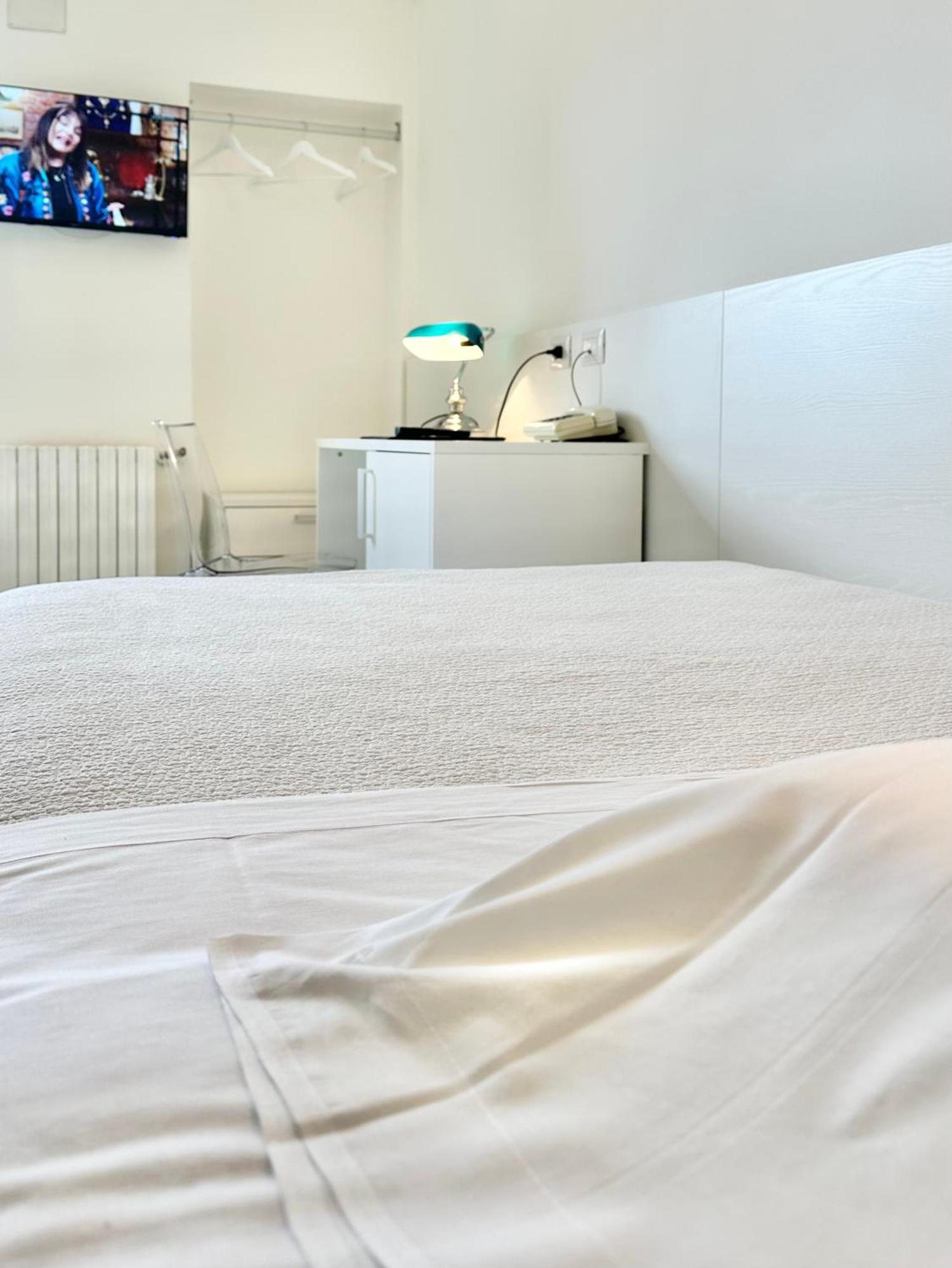 Albergo Hotel Raffaello أوربينو المظهر الخارجي الصورة