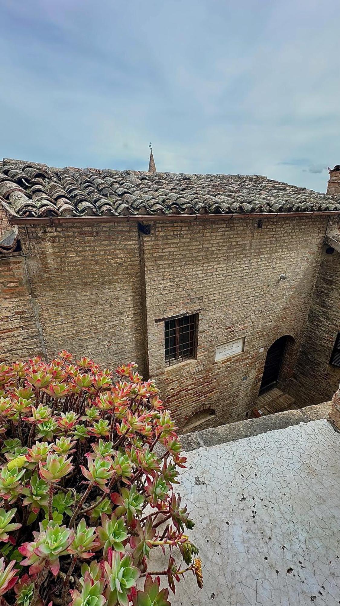 Albergo Hotel Raffaello أوربينو المظهر الخارجي الصورة
