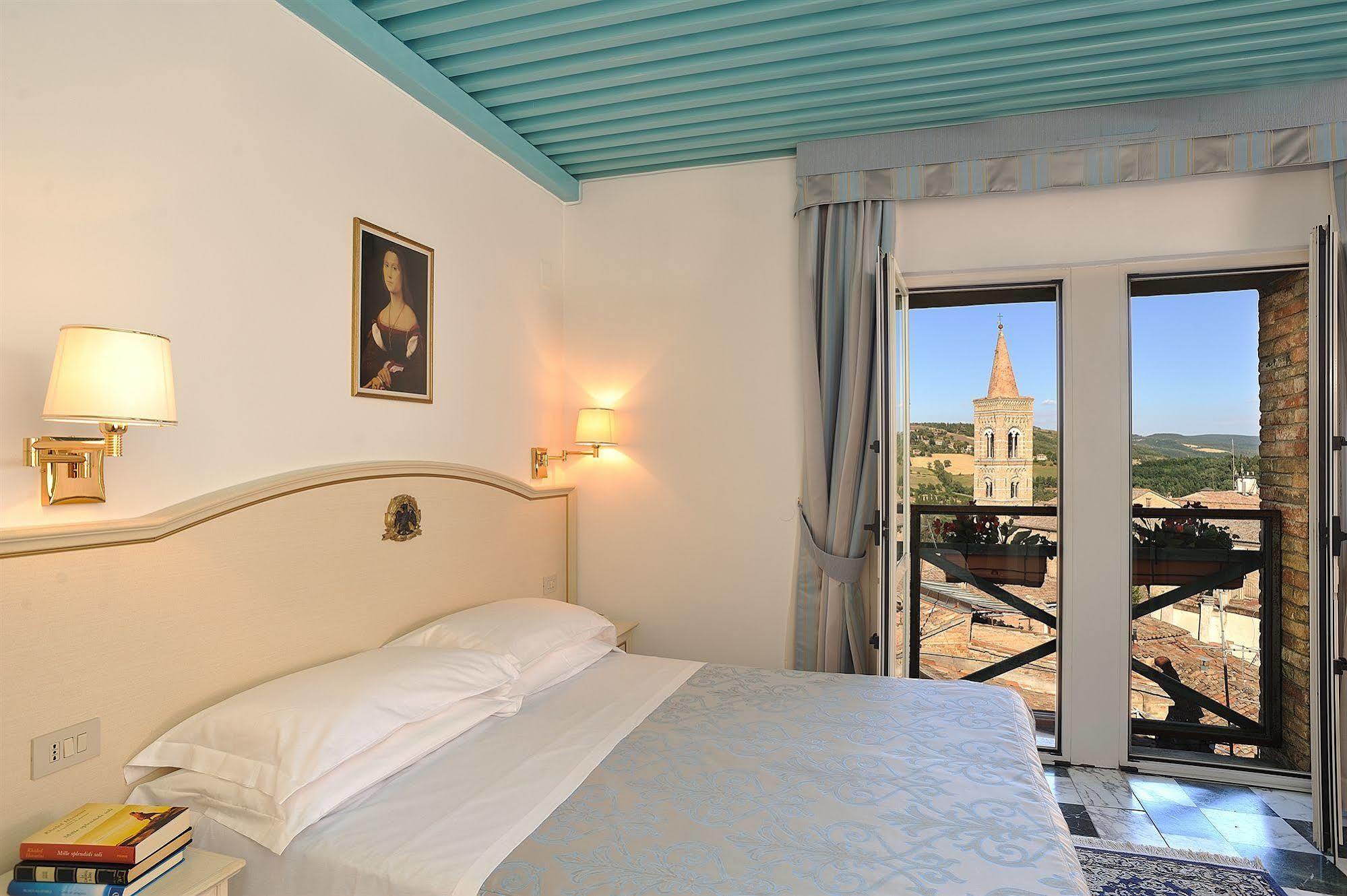 Albergo Hotel Raffaello أوربينو المظهر الخارجي الصورة